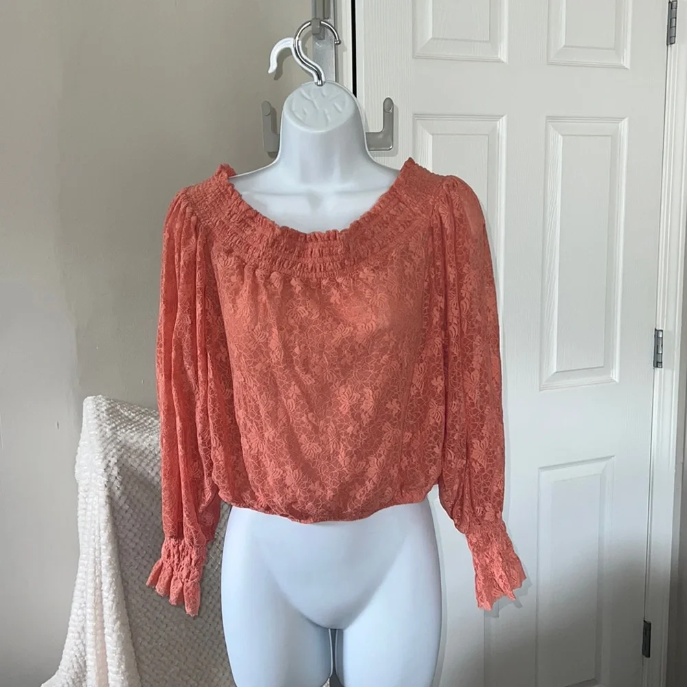 Women's Free People, NWT savannah red, long sleeve lace blouse , size XS
